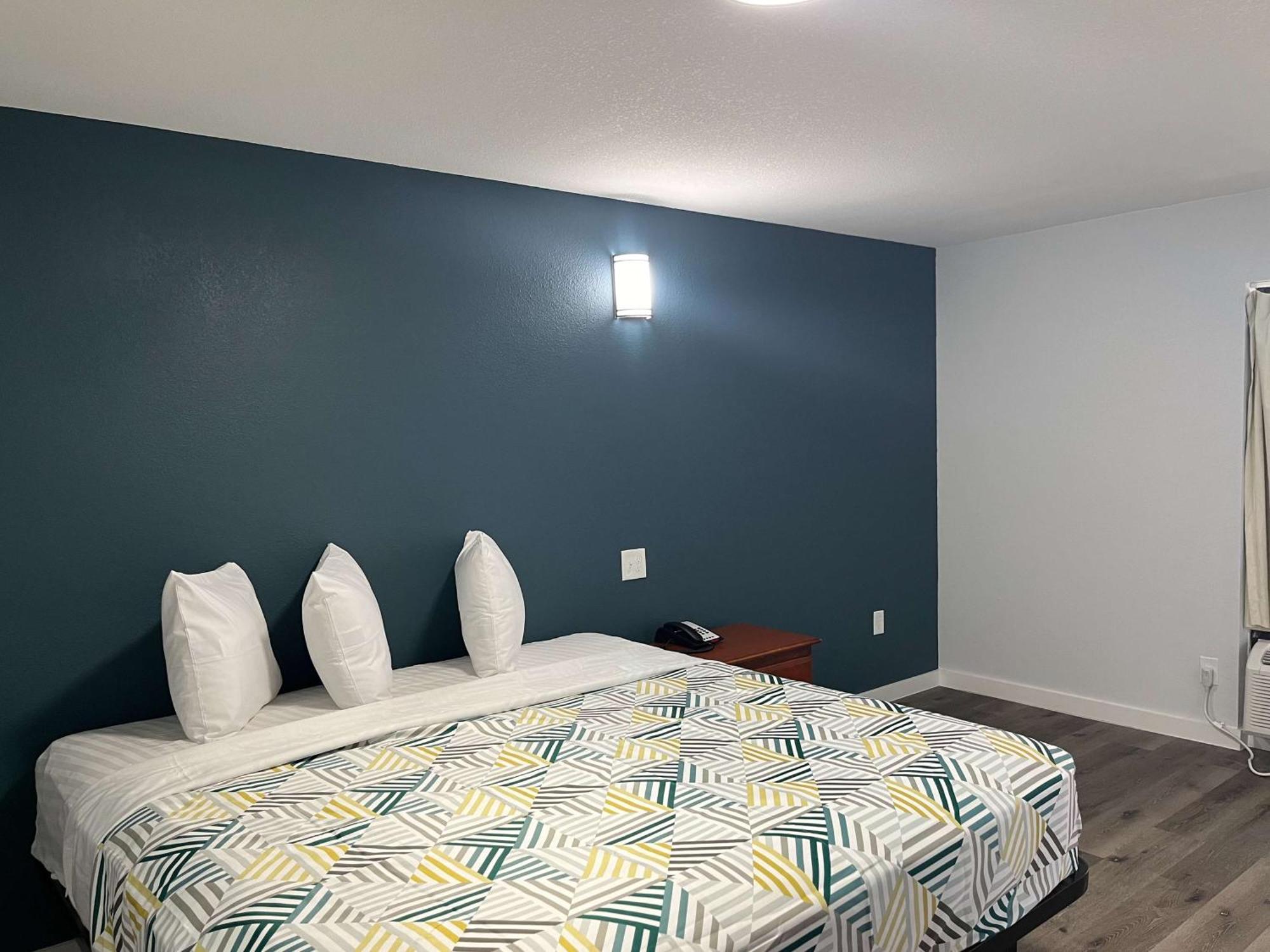 Motel 6 Greenwood, Ms מראה חיצוני תמונה