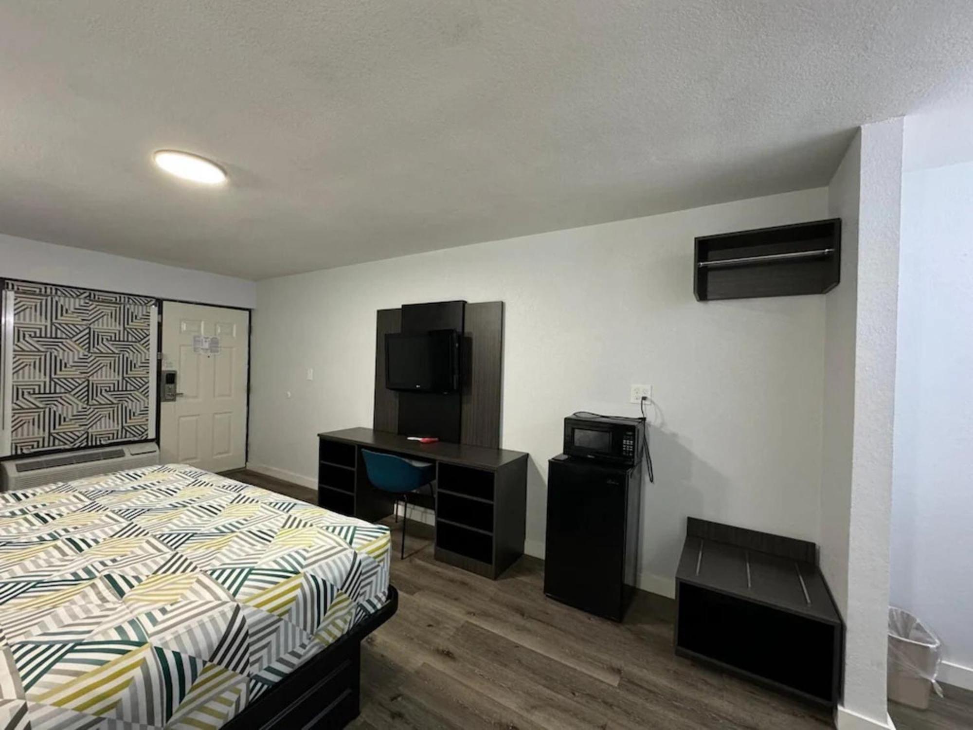 Motel 6 Greenwood, Ms מראה חיצוני תמונה