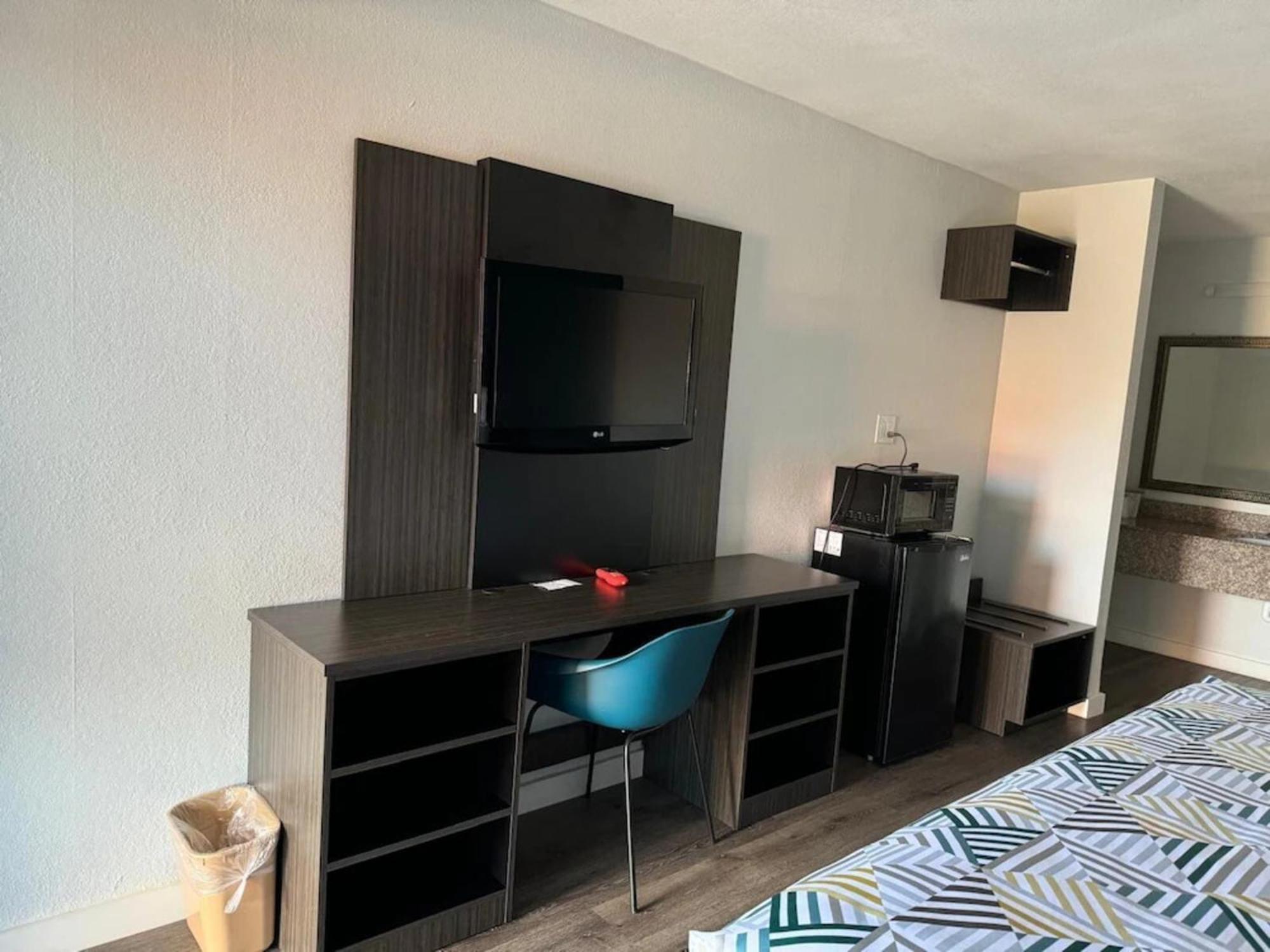 Motel 6 Greenwood, Ms מראה חיצוני תמונה